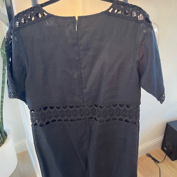 Cotton and lace dress, above the knee, zipper in back. - Picture 4 of 5